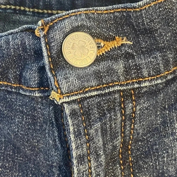 Lucky Brand Dungarees Mid Rise Flare Reg Length Medium Wash Jeans Size 30 - Picture 2 of 12